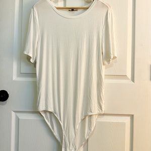 Universal Standard Foundation Crewneck Bodysuit in White M / 18-20 / 2X